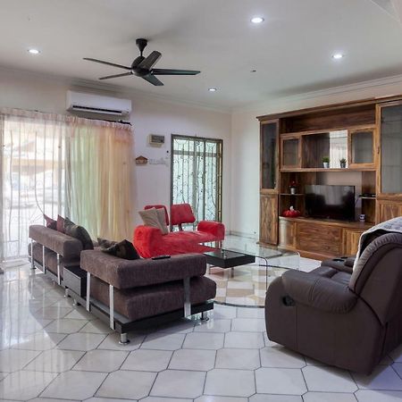 Gunung View Homestay 10 To 12 Pax Near Sunway Tambun Ipoh Buitenkant foto