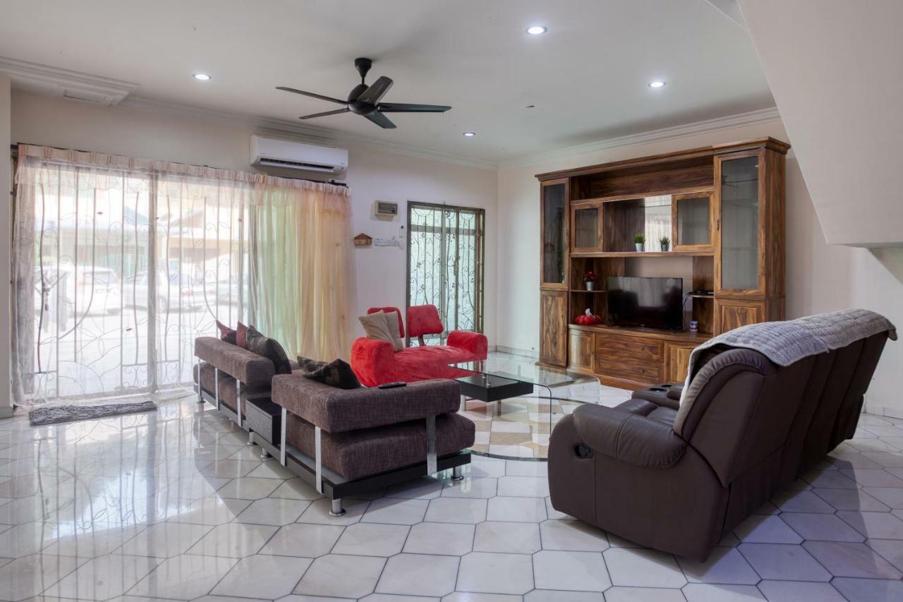Gunung View Homestay 10 To 12 Pax Near Sunway Tambun Ipoh Buitenkant foto