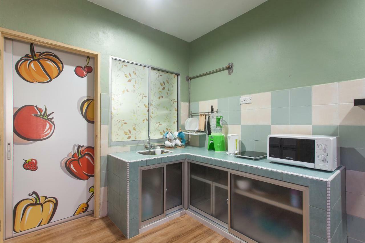 Gunung View Homestay 10 To 12 Pax Near Sunway Tambun Ipoh Buitenkant foto