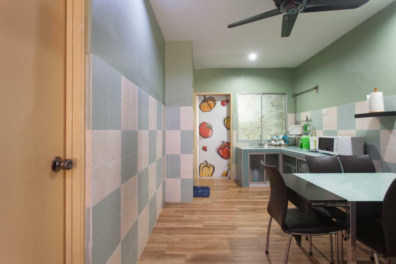Gunung View Homestay 10 To 12 Pax Near Sunway Tambun Ipoh Buitenkant foto