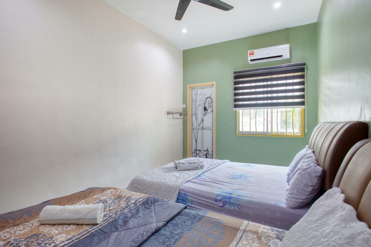 Gunung View Homestay 10 To 12 Pax Near Sunway Tambun Ipoh Buitenkant foto