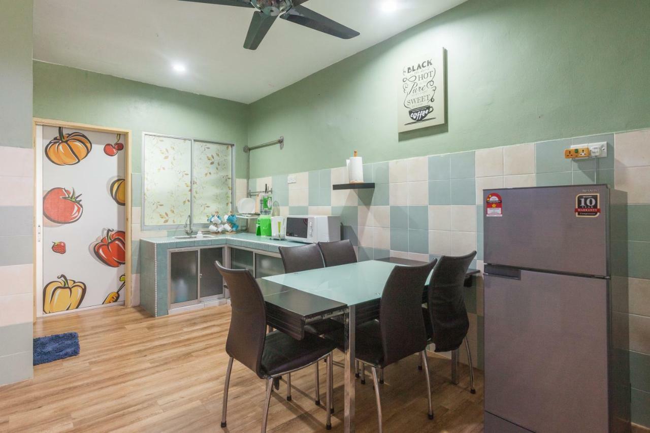 Gunung View Homestay 10 To 12 Pax Near Sunway Tambun Ipoh Buitenkant foto