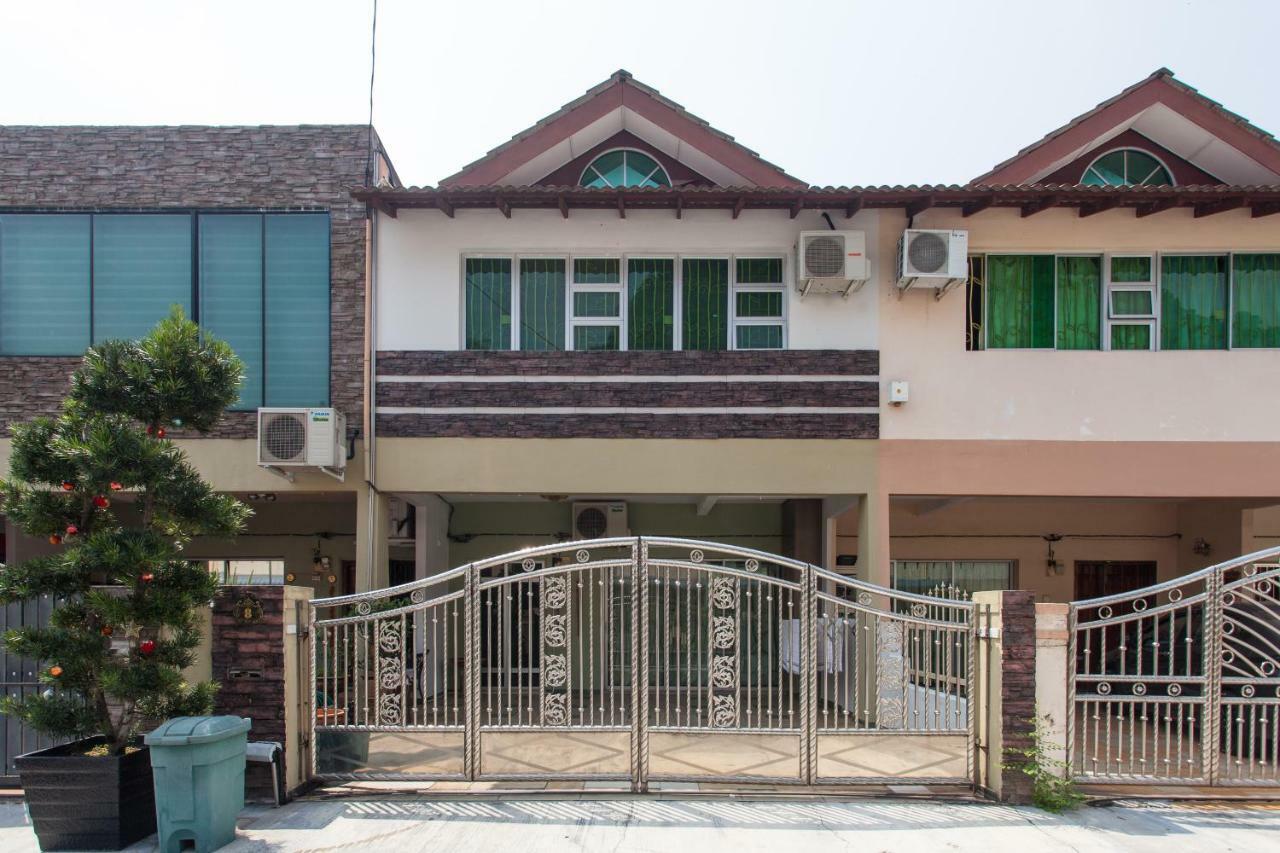 Gunung View Homestay 10 To 12 Pax Near Sunway Tambun Ipoh Buitenkant foto